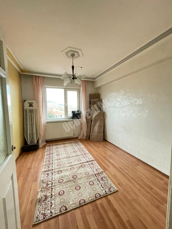 AFYON ÜÇOK EMLAKTAN ESENTEPE MAH SATILIK 3+1 GENİŞ TEMİZ BAKIMLI DAİRE