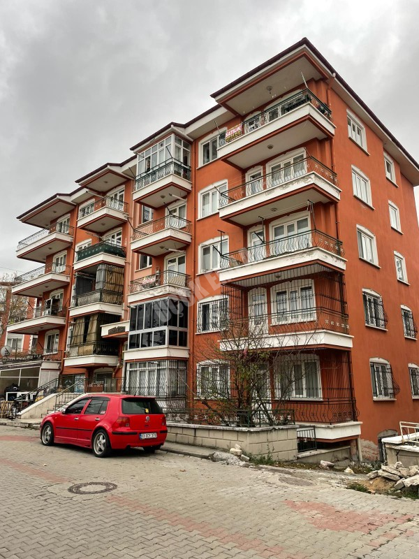 AFYON ÜÇOK EMLAKTAN ESENTEPE MAH SATILIK 3+1 GENİŞ TEMİZ BAKIMLI DAİRE