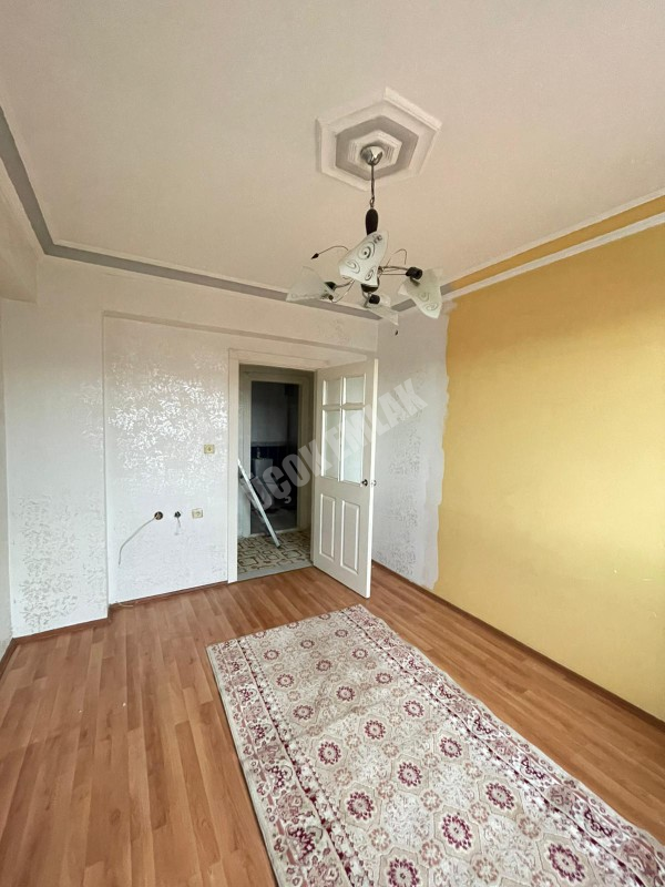 AFYON ÜÇOK EMLAKTAN ESENTEPE MAH SATILIK 3+1 GENİŞ TEMİZ BAKIMLI DAİRE