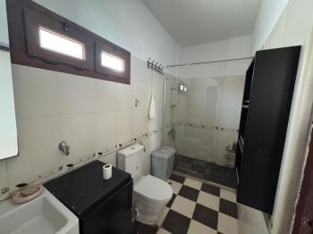 Lefkoşa Gönyeli'de Kolan Hastanesi Karşısında Satılık 6+1 Tripleks Villa 