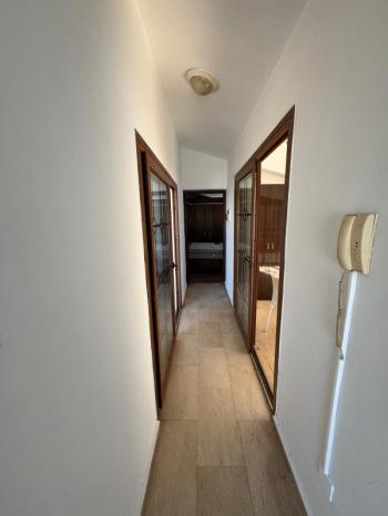 Lefkoşa Gönyeli'de Kolan Hastanesi Karşısında Satılık 6+1 Tripleks Villa 