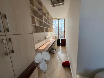 Lefkoşa Gönyeli'de Kolan Hastanesi Karşısında Satılık 6+1 Tripleks Villa 