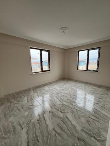 AFYON ÜÇOK EMLAKTAN MAREŞAL F ÇAKMAK MAH SATILIK 2+1 SIFIR LÜX DAİRELER 