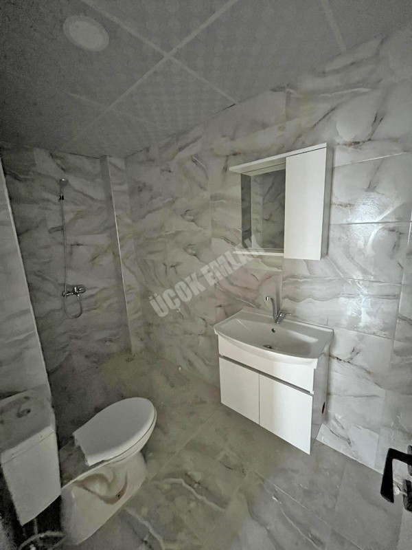 AFYON ÜÇOK EMLAKTAN MAREŞAL F ÇAKMAK MAH SATILIK 2+1 SIFIR LÜX DAİRELER 