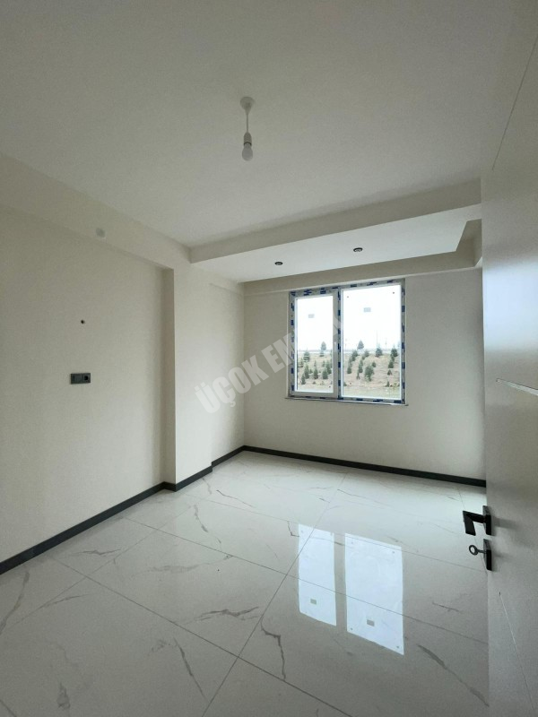 AFYON ÜÇOK EMLAKTAN FATİH MAH SATILIK 3+1 ULTRA LÜX DAİRE