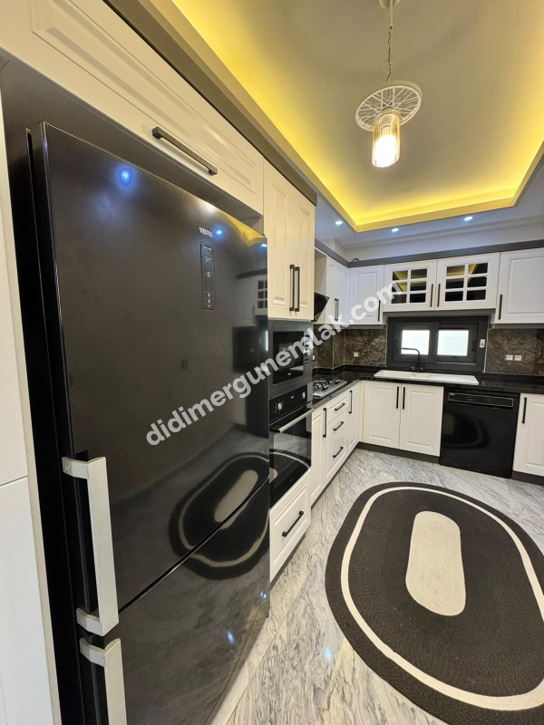 DİDİM HİSAR MAHALLESİNDE EŞYALI,AYRI MUTFAKLI, HAVUZLU KAPALI GARAJLI LÜKS 3+1 FIRSAT SATILIK MÜSTAKİL VİLLA