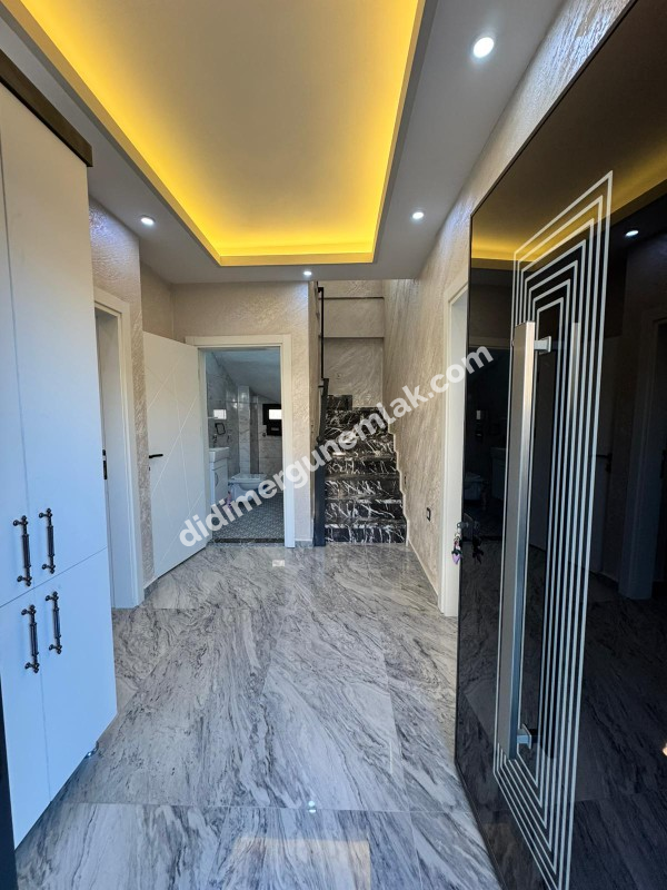 DİDİM HİSAR MAHALLESİNDE EŞYALI,AYRI MUTFAKLI, HAVUZLU KAPALI GARAJLI LÜKS 3+1 FIRSAT SATILIK MÜSTAKİL VİLLA