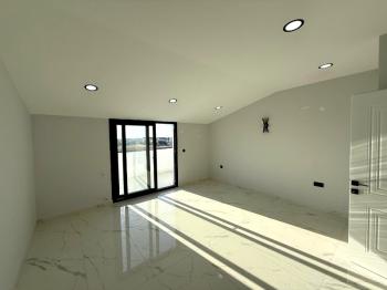 Didim Merkezde Satılık 4+1 Ayrı Mutfaklı Villa