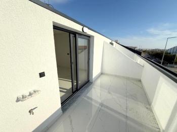 Didim Merkezde Satılık 4+1 Ayrı Mutfaklı Villa