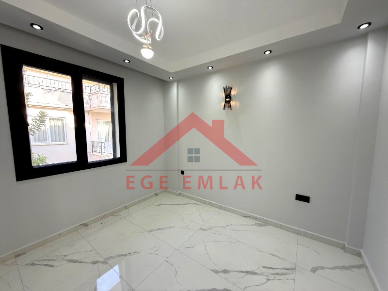 Didim Merkezde Satılık 4+1 Ayrı Mutfaklı Villa