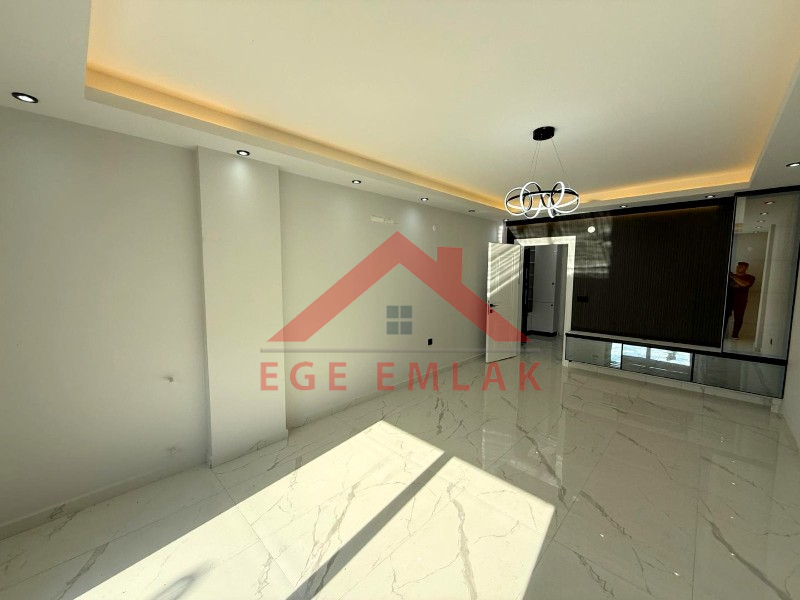 Didim Merkezde Satılık 4+1 Ayrı Mutfaklı Villa