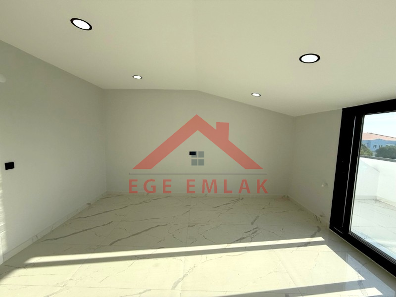 Didim Merkezde Satılık 4+1 Ayrı Mutfaklı Villa