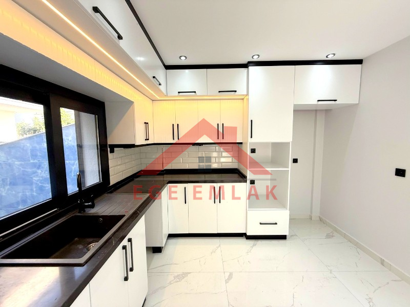 Didim Merkezde Satılık 4+1 Ayrı Mutfaklı Villa