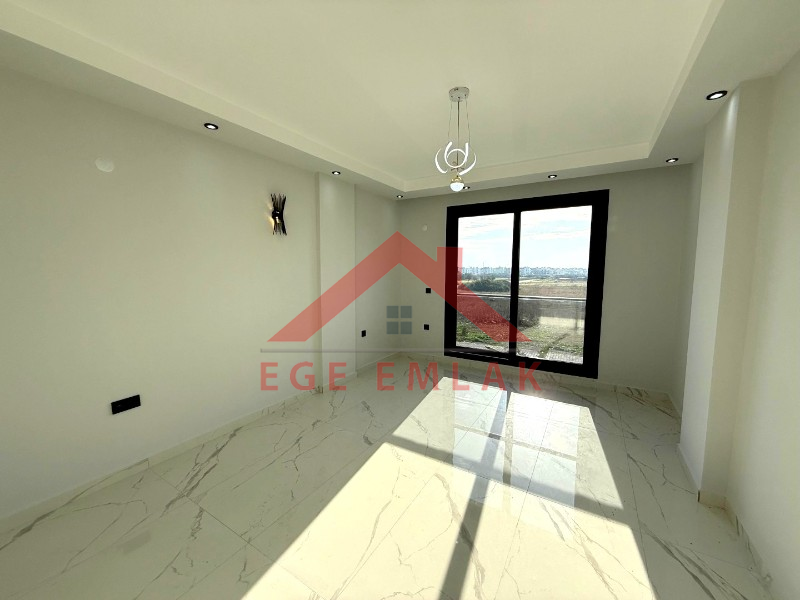 Didim Merkezde Satılık 4+1 Ayrı Mutfaklı Villa