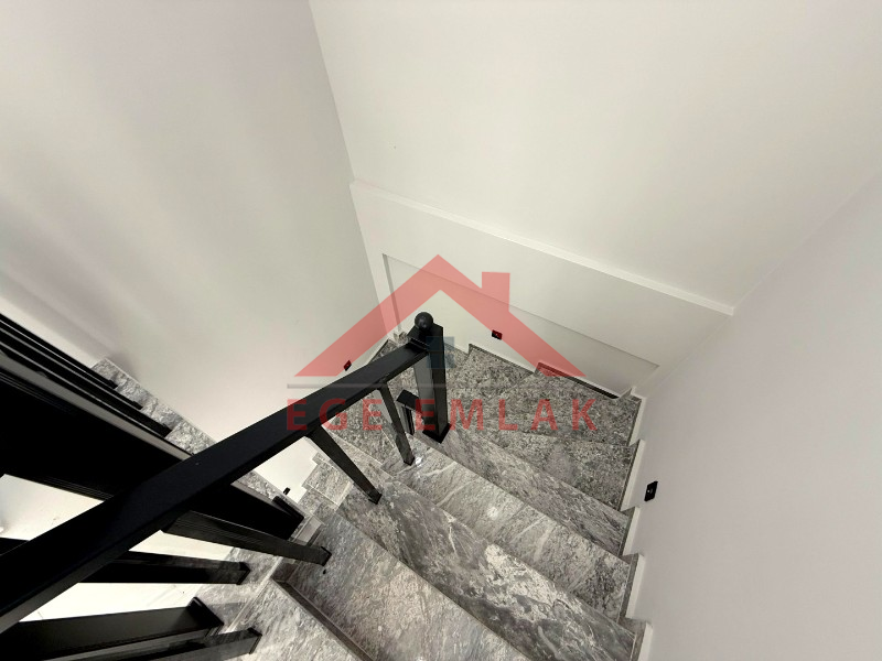 Didim Merkezde Satılık 4+1 Ayrı Mutfaklı Villa