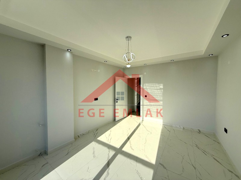 Didim Merkezde Satılık 4+1 Ayrı Mutfaklı Villa