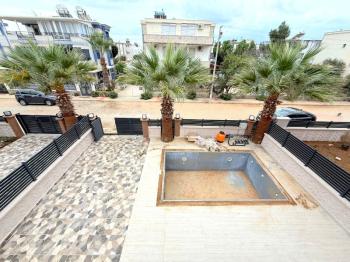 Didim'de Çamlık Mahallesinde Tam Müstakil 3+1 Eşyalı Villa