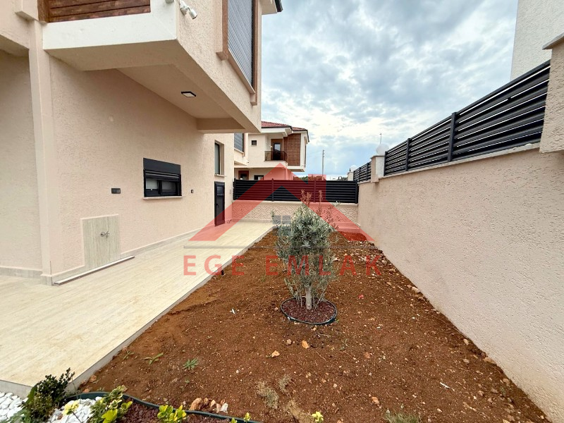 Didim'de Çamlık Mahallesinde Tam Müstakil 3+1 Eşyalı Villa