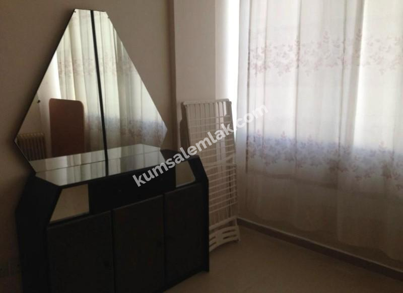  GÖÇMENKÖY'DE  SATILIK  2+1 DAİRE