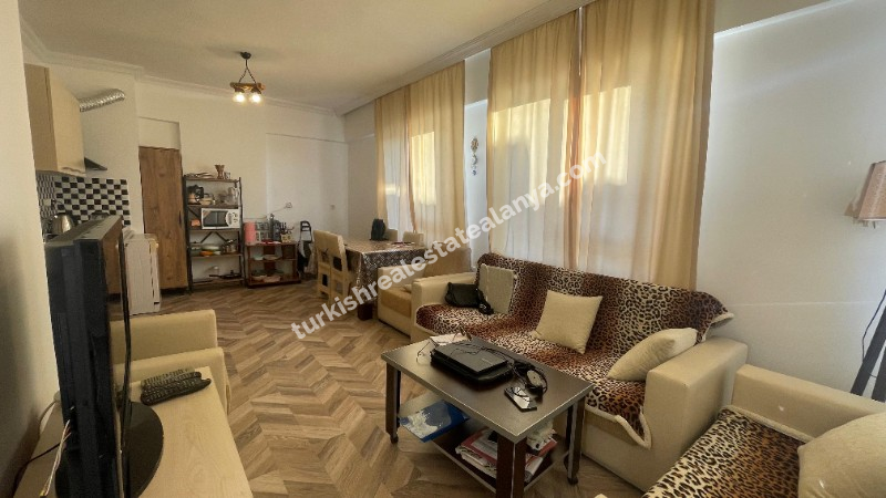 NA PRODAJU 2+1 – TOTALNO RENOVIRAN & KOMPLETNO NAMJEŠTEN STAN