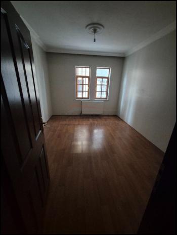 GÜVENAY - ÇORUM ÜÇTUTLAR FATİH SULTAN MEHMET İLKOKULU KARŞISI KİRALIK DAİRE 