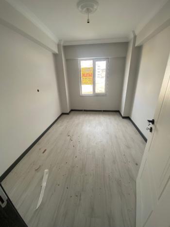GÜVENAY - ÇORUM GÜLABİBEY EKİN CADDESİ ÜZERİ 2+1 SATILIK DAİRE 