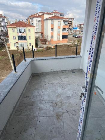 GÜVENAY - ÇORUM GÜLABİBEY EKİN CADDESİ ÜZERİ 2+1 SATILIK DAİRE 