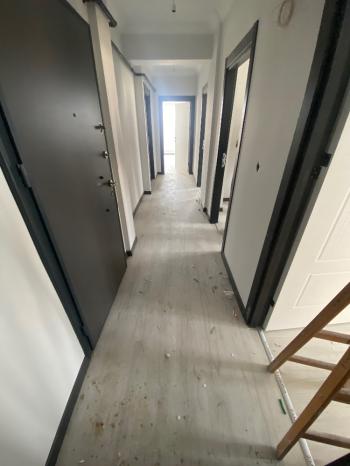 GÜVENAY - ÇORUM GÜLABİBEY EKİN CADDESİ ÜZERİ 2+1 SATILIK DAİRE 