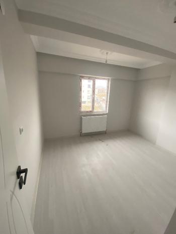 GÜVENAY - ÇORUM KALE  MEVLANA OKULU KARSISI 3+1 SIFIR  SATILIK DAİRE 