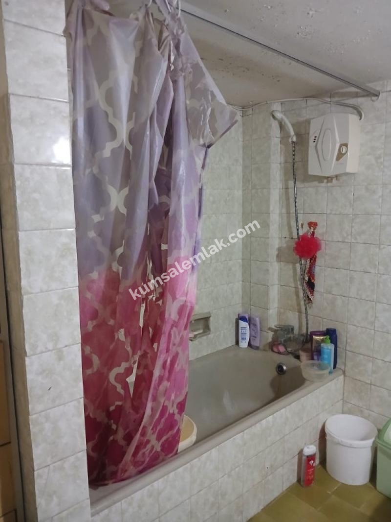 HASPOLAT'DA 3+1 MÜSTAKİL SATILIK EV