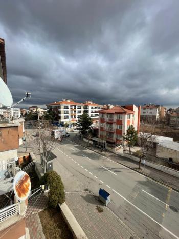 AFYON ÜÇOK EMLAKTAN KANLICA MAH KİRALIK 3+1 TEMİZ BAKIMLI DAİRE