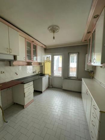 AFYON ÜÇOK EMLAKTAN KANLICA MAH KİRALIK 3+1 TEMİZ BAKIMLI DAİRE