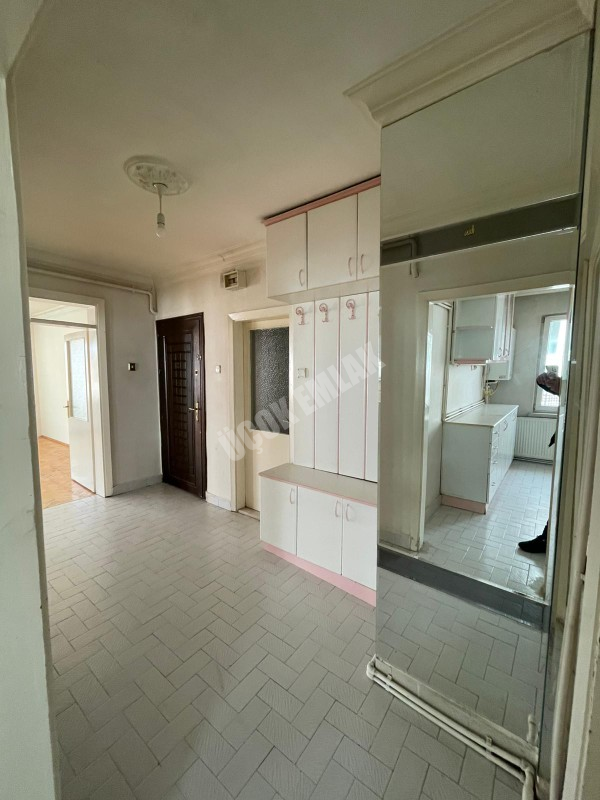 AFYON ÜÇOK EMLAKTAN KANLICA MAH KİRALIK 3+1 TEMİZ BAKIMLI DAİRE