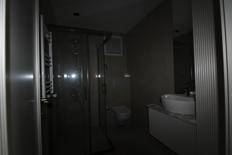 ASLAN'DAN SİTE İÇİ HAVUZLU MERKEZİ KONUM DA LÜX 1+1