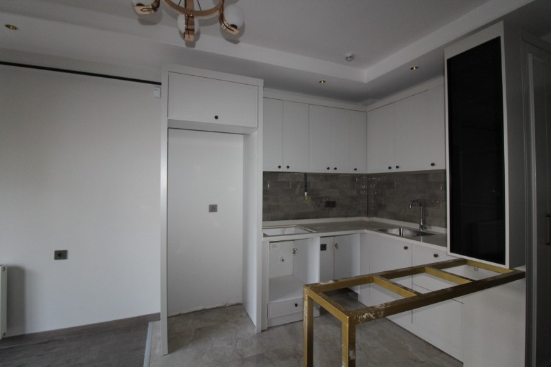 ASLAN'DAN SİTE İÇİ HAVUZLU MERKEZİ KONUM DA LÜX 1+1