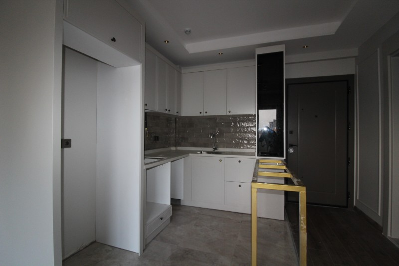 ASLAN'DAN SİTE İÇİ HAVUZLU MERKEZİ KONUM DA LÜX 1+1