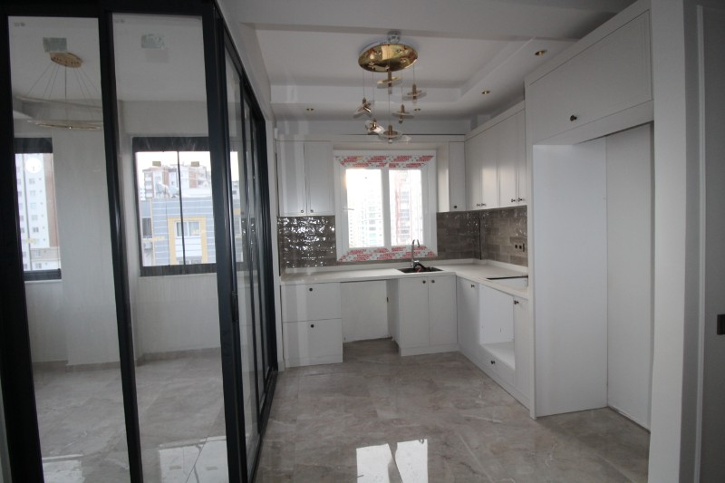 ASLAN'DAN SİTE İÇİ HAVUZLU GENİŞ METRAJLI ULTRA LÜX 2+1