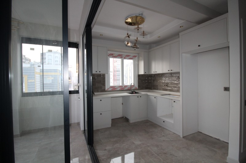 ASLAN'DAN SİTE İÇİ HAVUZLU GENİŞ METRAJLI ULTRA LÜX 2+1