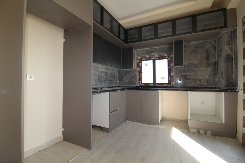 ASLAN'DAN ÇEŞMELİ DE D-400 E YAKIN EMSALSİZ FİYATA 2+1