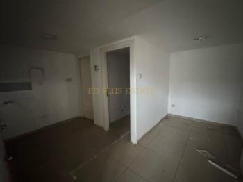 Lefkoşa Küçük Kaymaklı'da 250 m2 Kiralık Dükkan