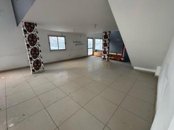 Lefkoşa Küçük Kaymaklı'da 250 m2 Kiralık Dükkan