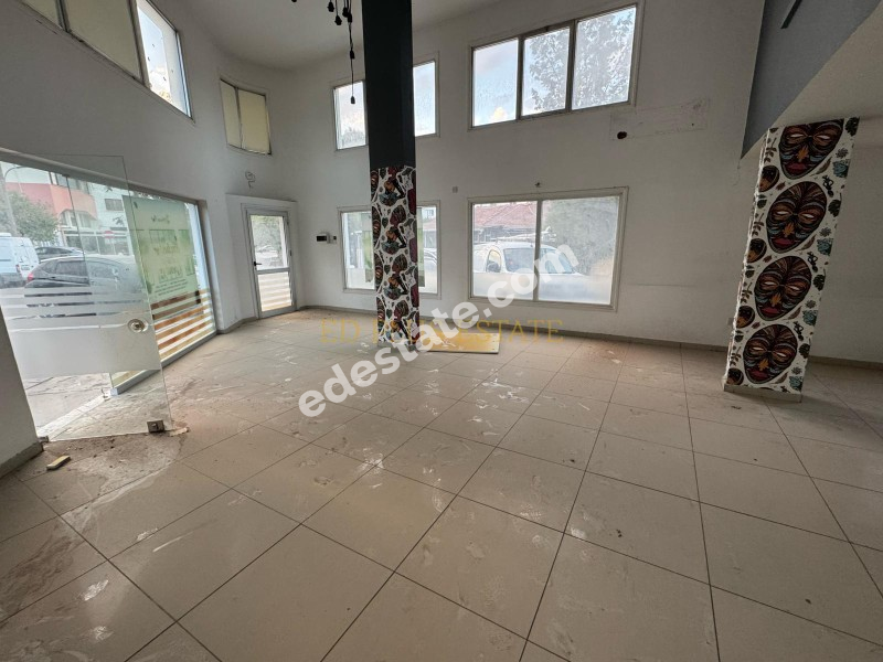 Lefkoşa Küçük Kaymaklı'da 250 m2 Kiralık Dükkan