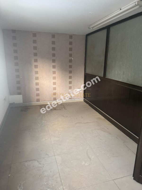 Lefkoşa Küçük Kaymaklı'da 250 m2 Kiralık Dükkan