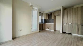 Elmas’tan Merkezi Konumlu Yüzme Havuzlu Concept 1+1