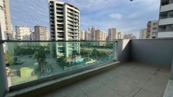 Elmas’tan Merkezi Konumlu Yüzme Havuzlu Concept 1+1