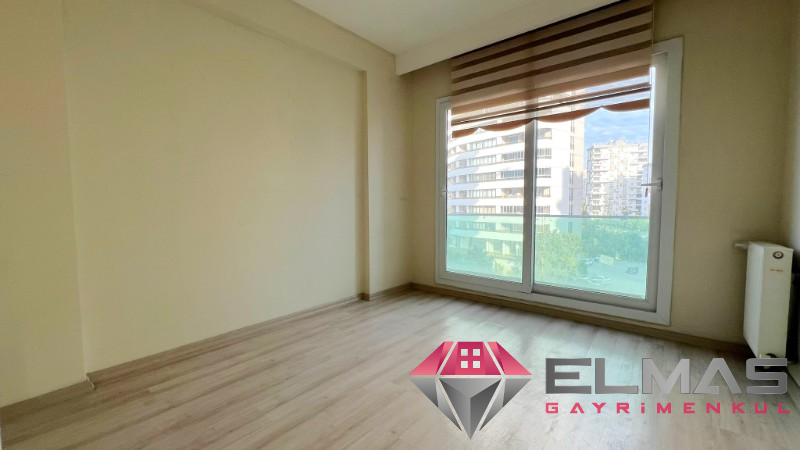 Elmas’tan Merkezi Konumlu Yüzme Havuzlu Concept 1+1