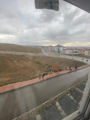 GÜVENAY - ÇORUM KALE  MEVLANA OKULU KARSISI 3+1 SIFIR  SATILIK DAİRE 