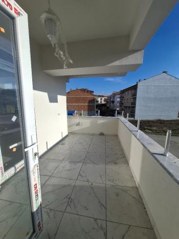 GÜVENAY - ÇORUM MİMARSİNAN 15. CADDESİ ÜZERİ 3+1 DAİRE 