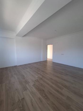 GÜVENAY - ÇORUM MİMARSİNAN 15. CADDESİ ÜZERİ 3+1 DAİRE 