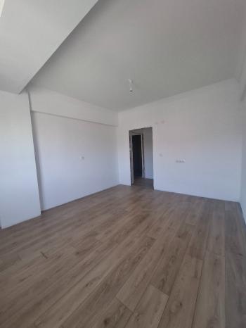 GÜVENAY - ÇORUM MİMARSİNAN 15. CADDESİ ÜZERİ 3+1 DAİRE 